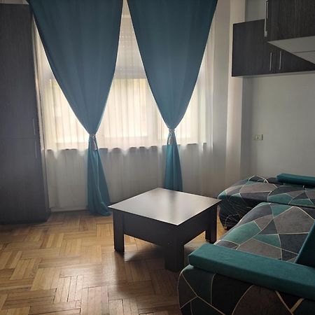 Christie'S Central Apartment Bucureşti Exterior foto